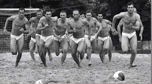 Dolce&Gabbana crea le divise per Milano Beach Soccer