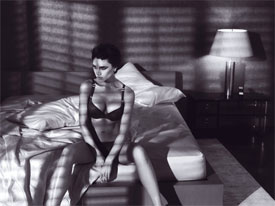 Victoria Beckham: ecco i primi scatti della collezione Emporio Armani Underwear