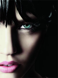 Eyes to Kill: la seduzione volumizzante di Giorgio Armani