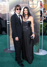 Laura Pausini sceglie Armani ai Latin Grammy Awards